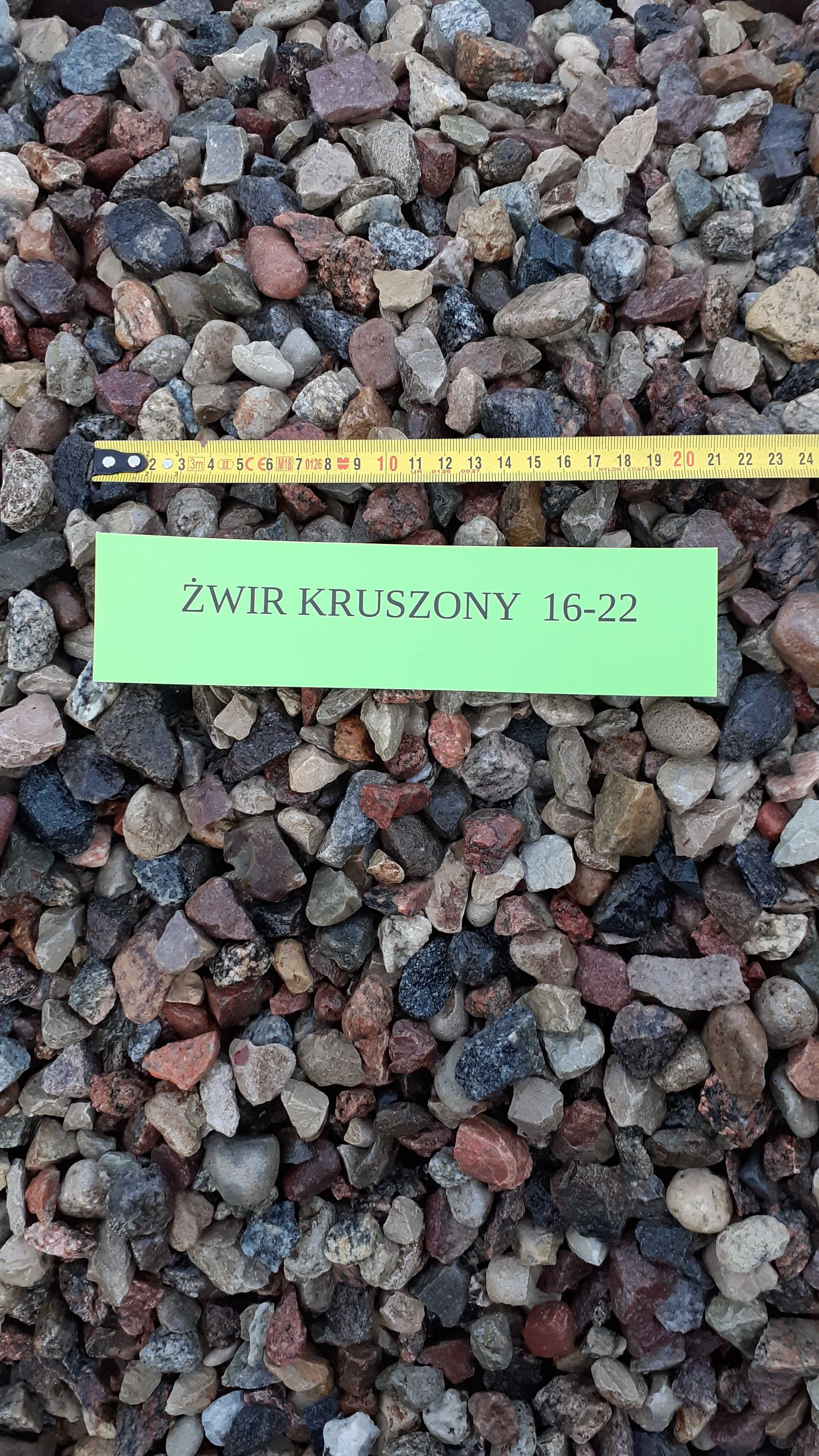 Żwir drenażowy, piasek, ziemia.