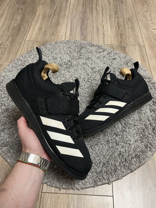 Adidas Powerlift 4 чоловічі спортиані кросівки
