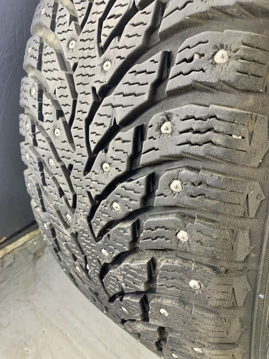 245/45/18 nokian hakkapelitta 9