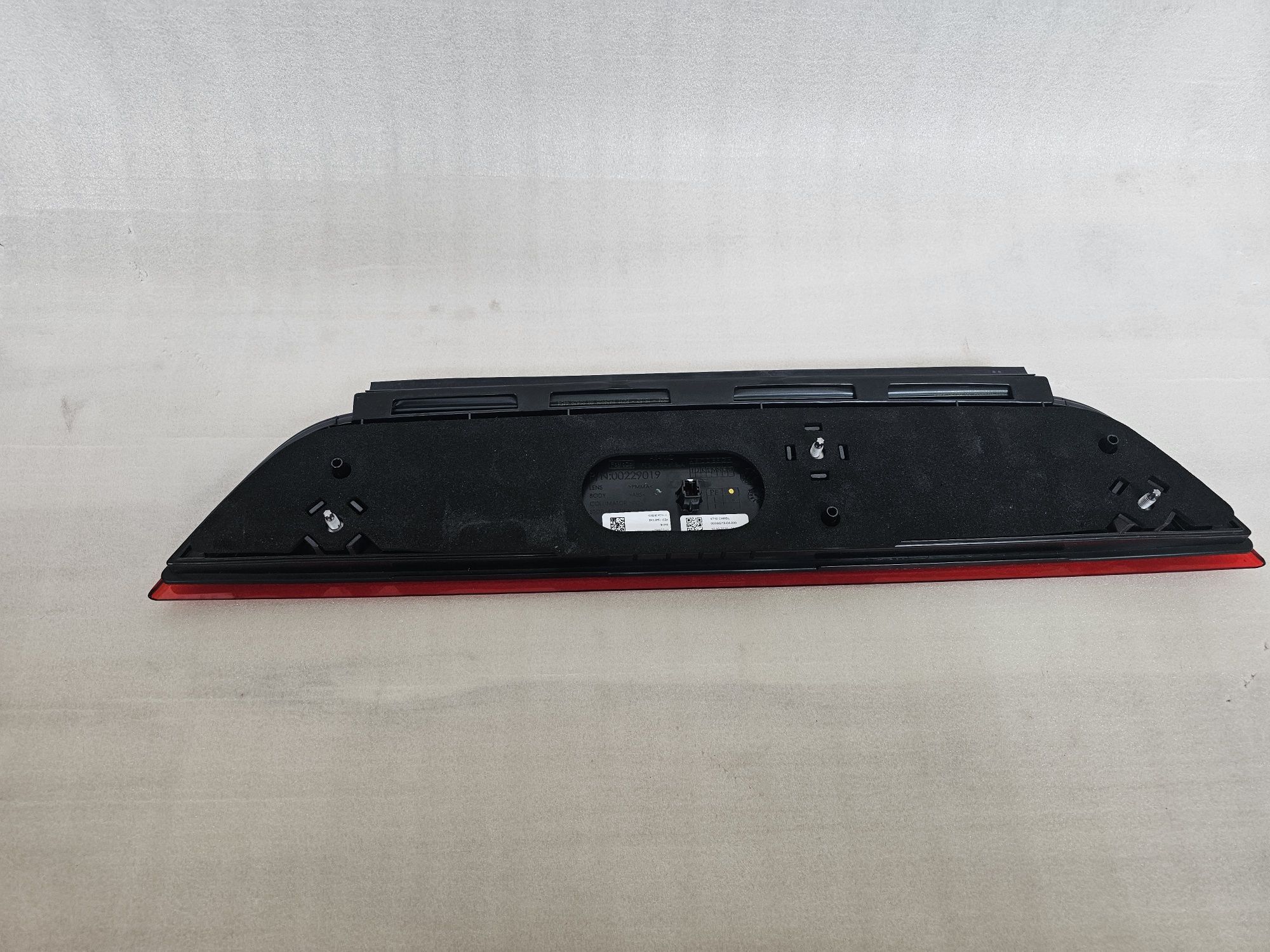 Ford transit custom najnowszy model trzeci stop led oryginał