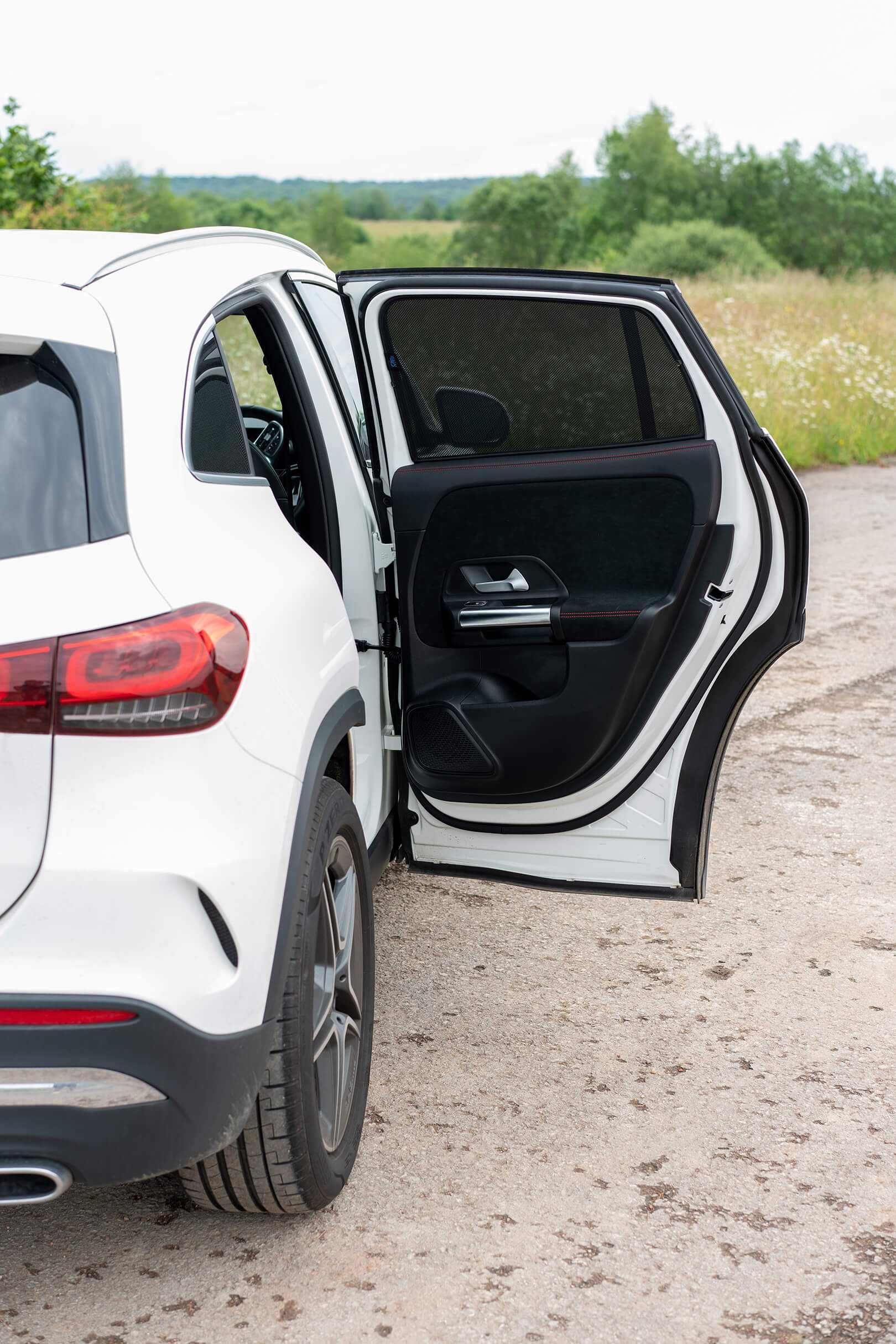 Cortinas para Mercedes que Escurecem os Vidros e Protegem do Sol !
