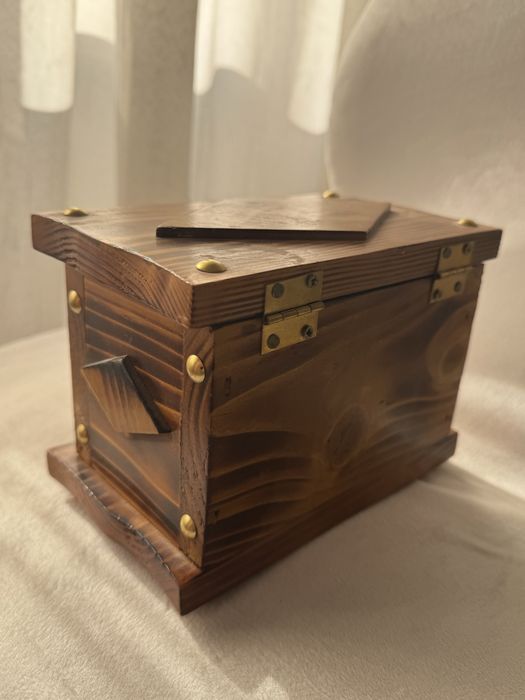Baú miniatura em madeira