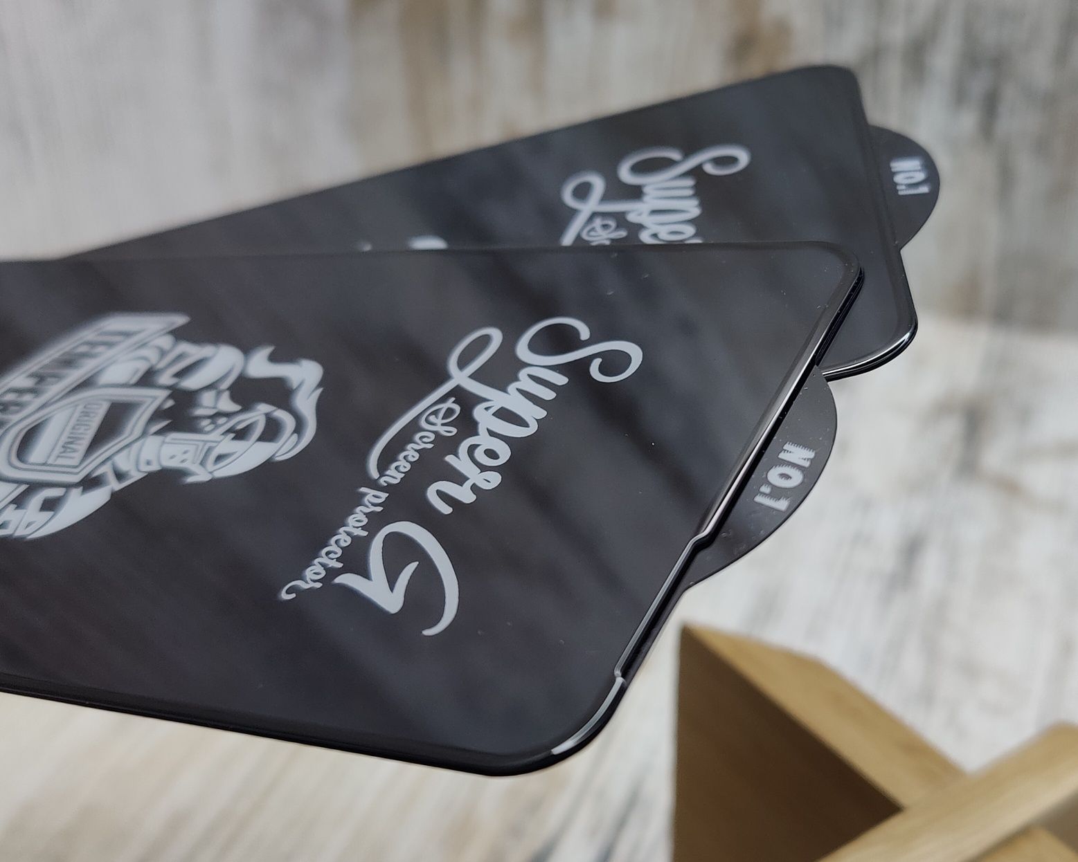 Прочное стекло SuperG на OnePlus 8T/ 9R/ 9RT и др