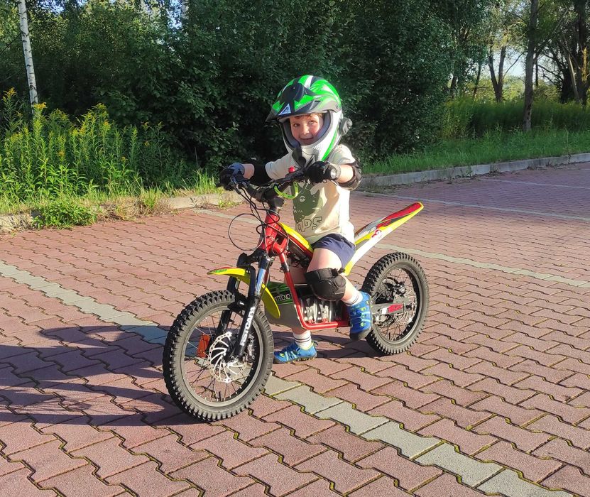 Mecatecno T12 - 750W, mini elektryk dla dziecka, mini trial