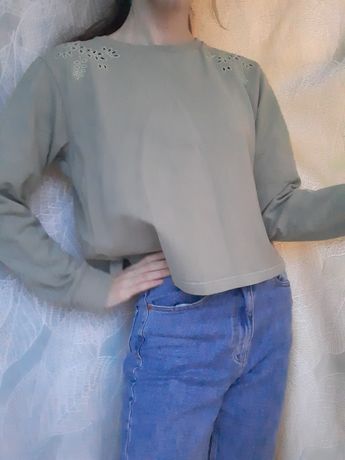 Jasnozielona bluza Kappahl z haftem na ramionach