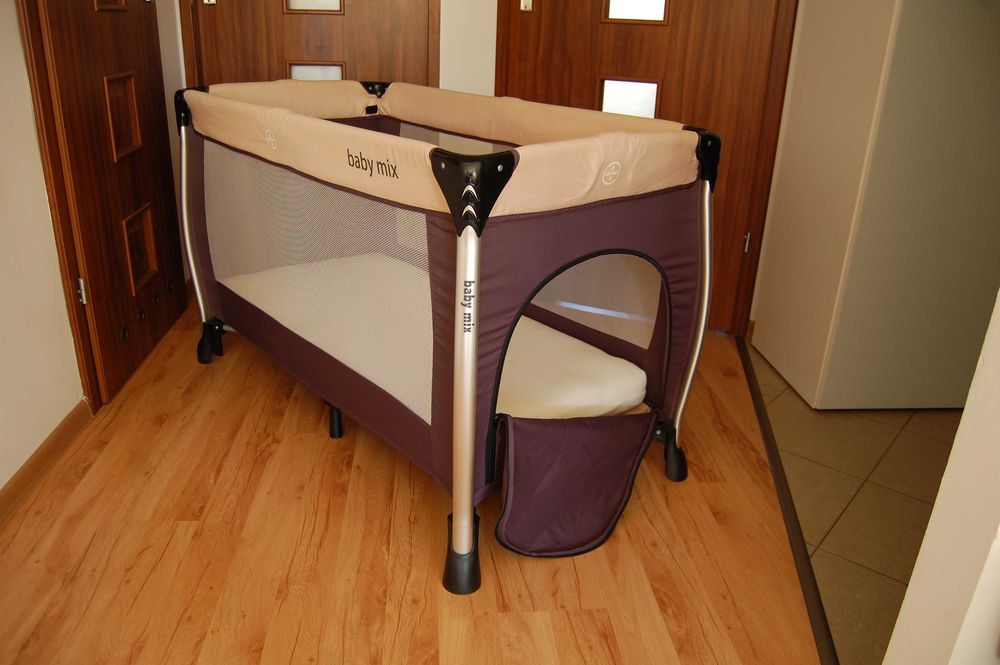 Łóżeczko turystyczne dla dziecka