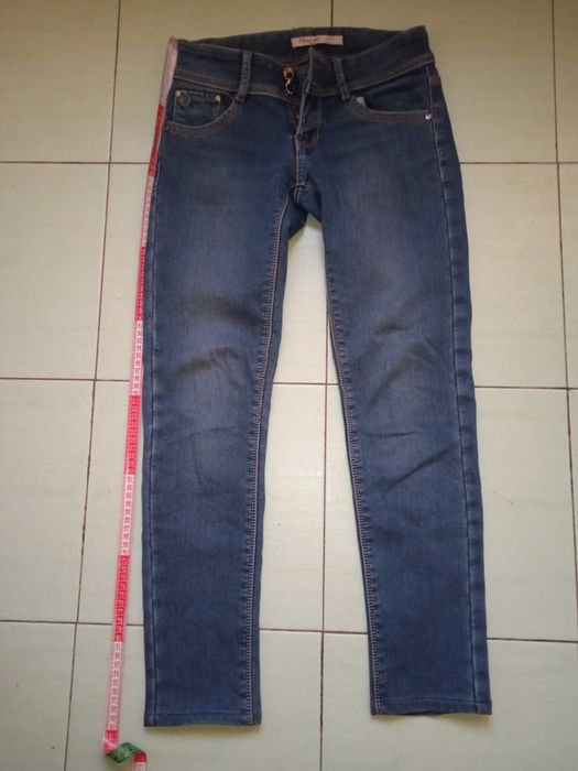 11 пар джинсов для девочки вместе на 12 лет рост 152 см(худая)