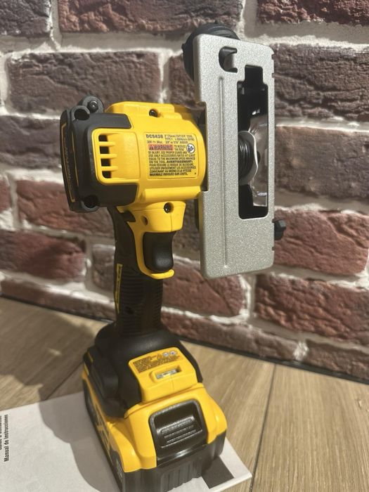 Болгарка аккумуляторна DeWalt DCS438b mini (Mexico 2025)