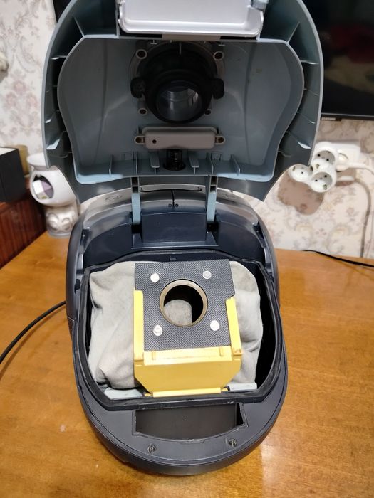 Пылесос Phillips