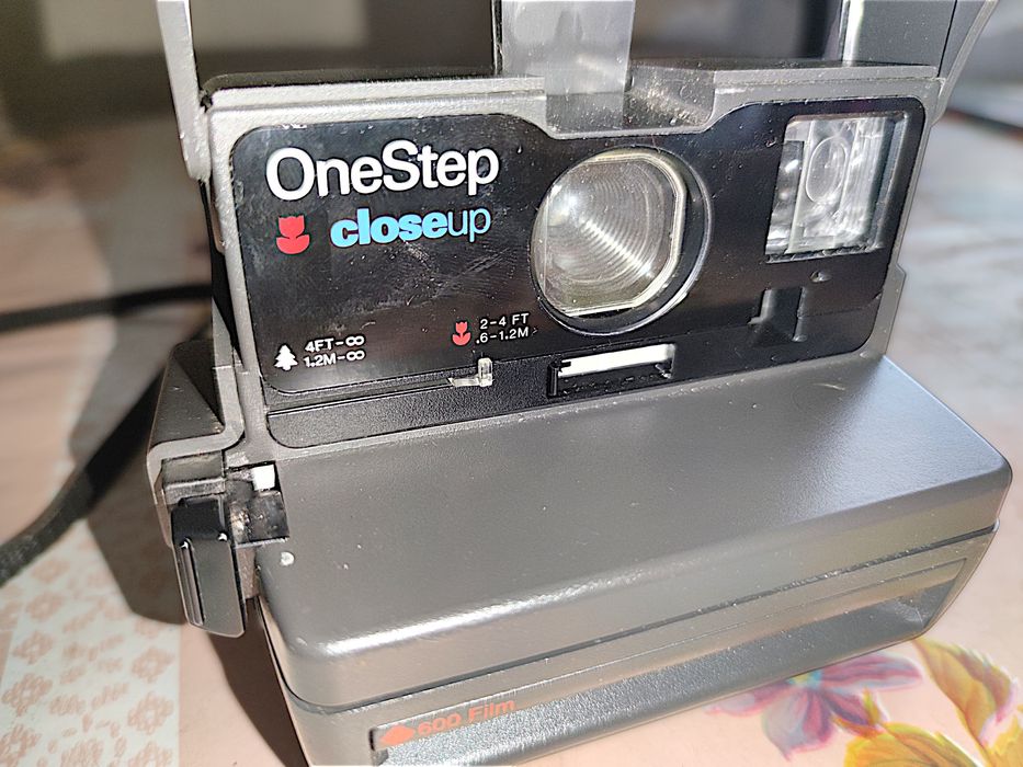 Polaroid 636 OneStep CloseUp на кассетах типа Polaroid 600