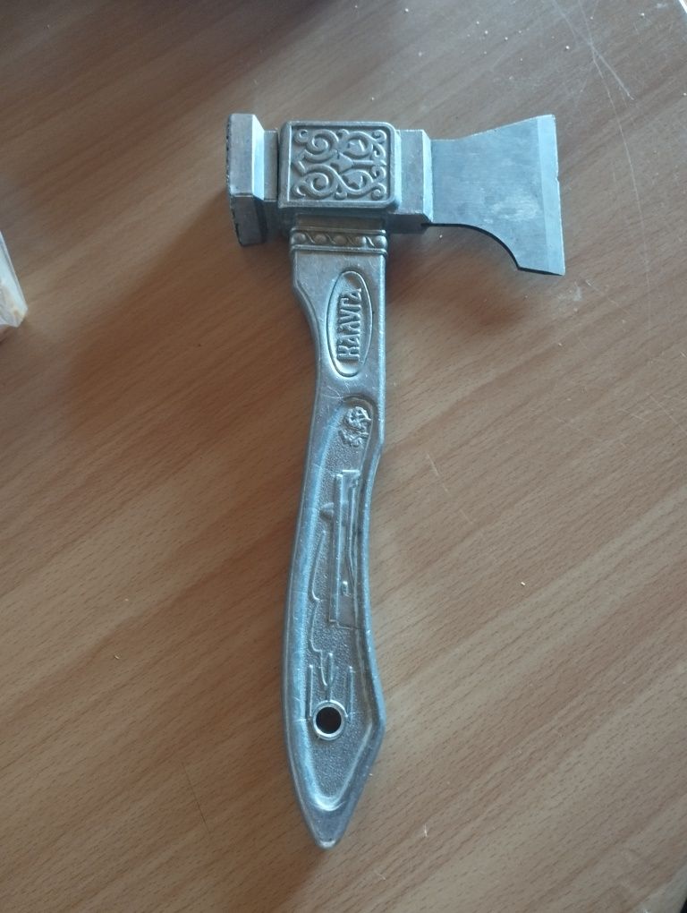 Toporek metalowy