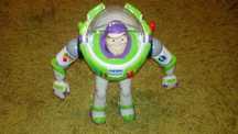 Boneco da Disney/Pixar com aproximadamente 30 cm.