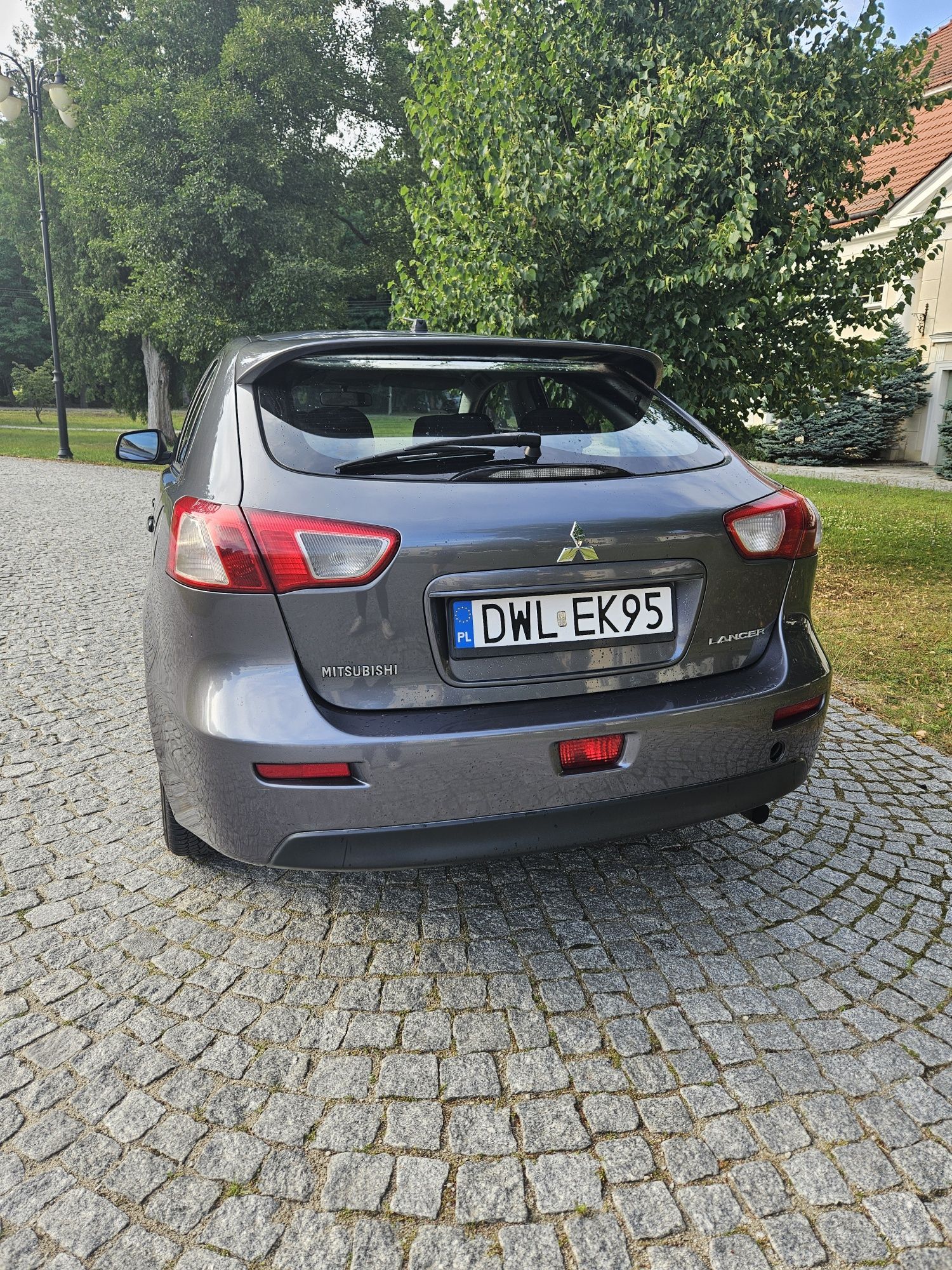 Mitsubishi lancer