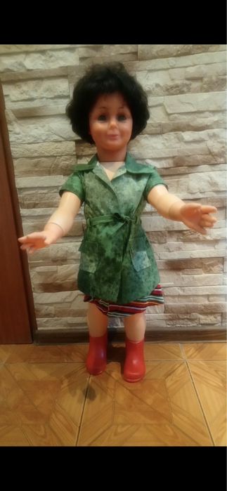 Stara duza lalka z zamykającymi oczami