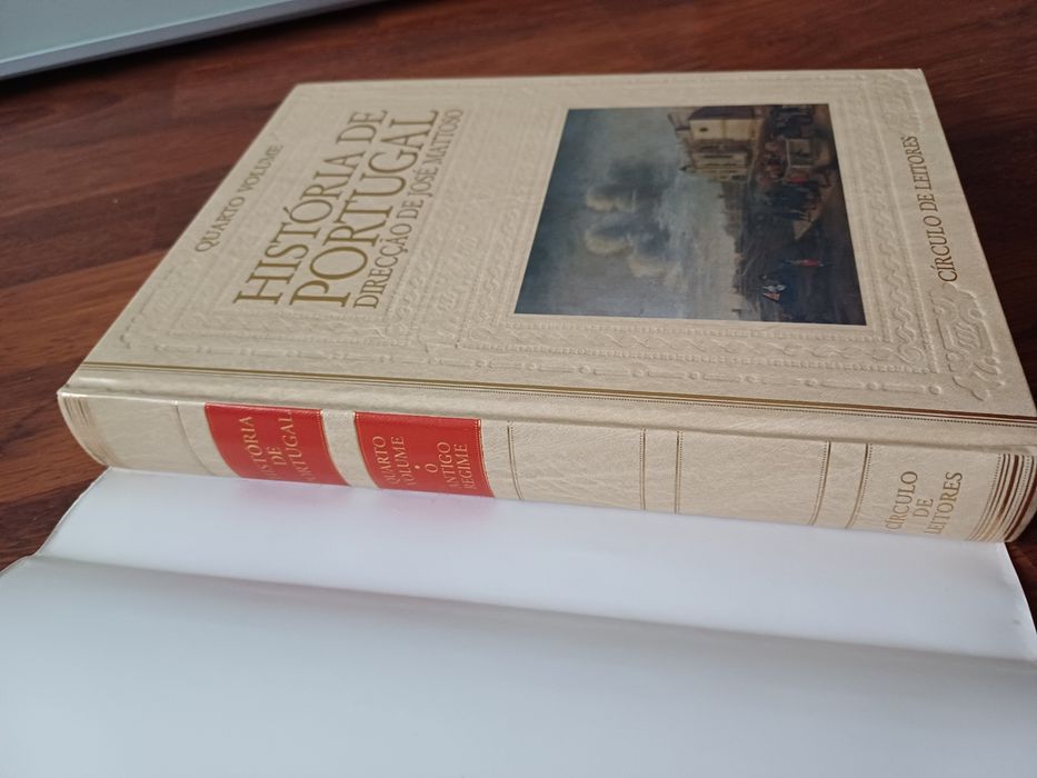 Coleção de 8 livros/volumes de capa rija História de Portugal