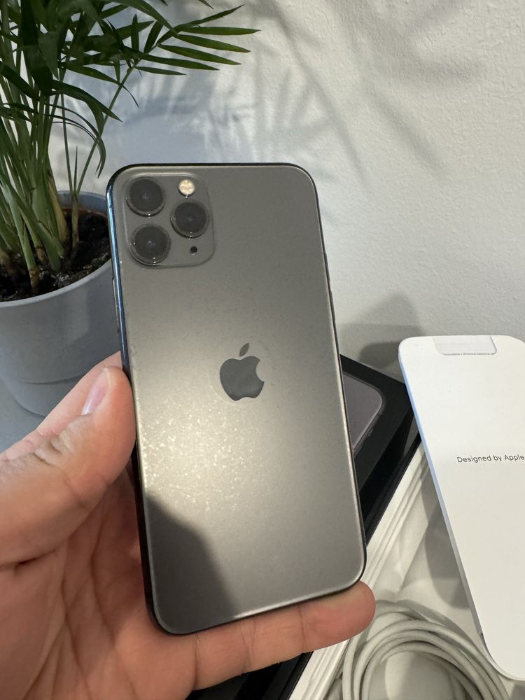 idealny Iphone 11 pro 64 gb nowa bateria #350