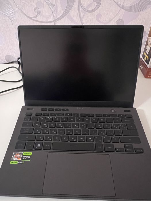 Asus Rog Zephyrus 14 G402 2024 року. В ідеальному стані
