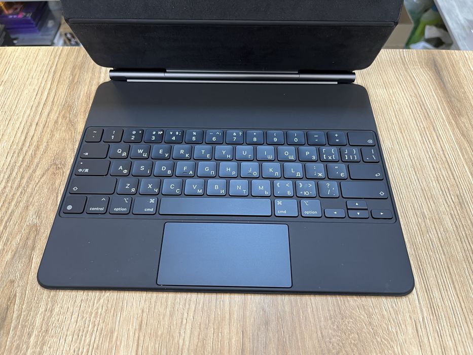 Клавиатура Magic Keyboard для iPad Pro 12.9