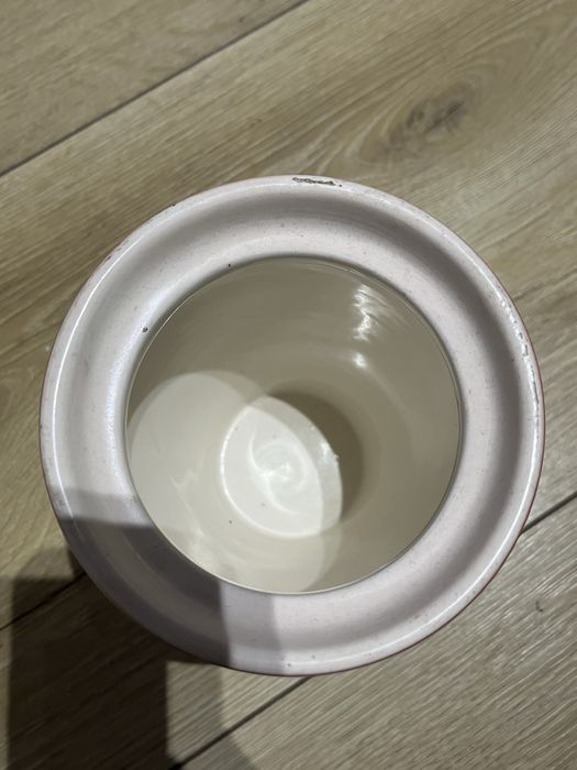 Stary przedwojenny pojemnik na jedzenie