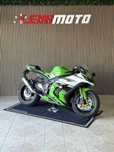 Kawasaki ZX10R Versao 30 anos