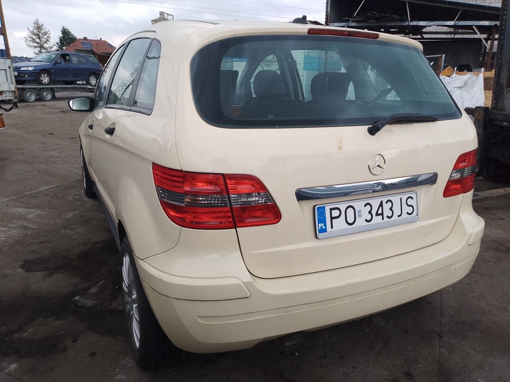 Mercedes B Klasa klapa tył tylna kompletna stan bdb wysyłka