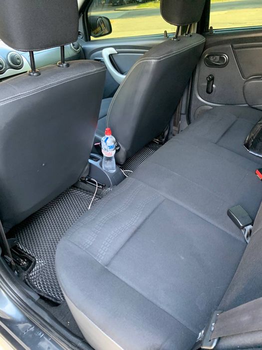 Dacia Sandero 2012 рік