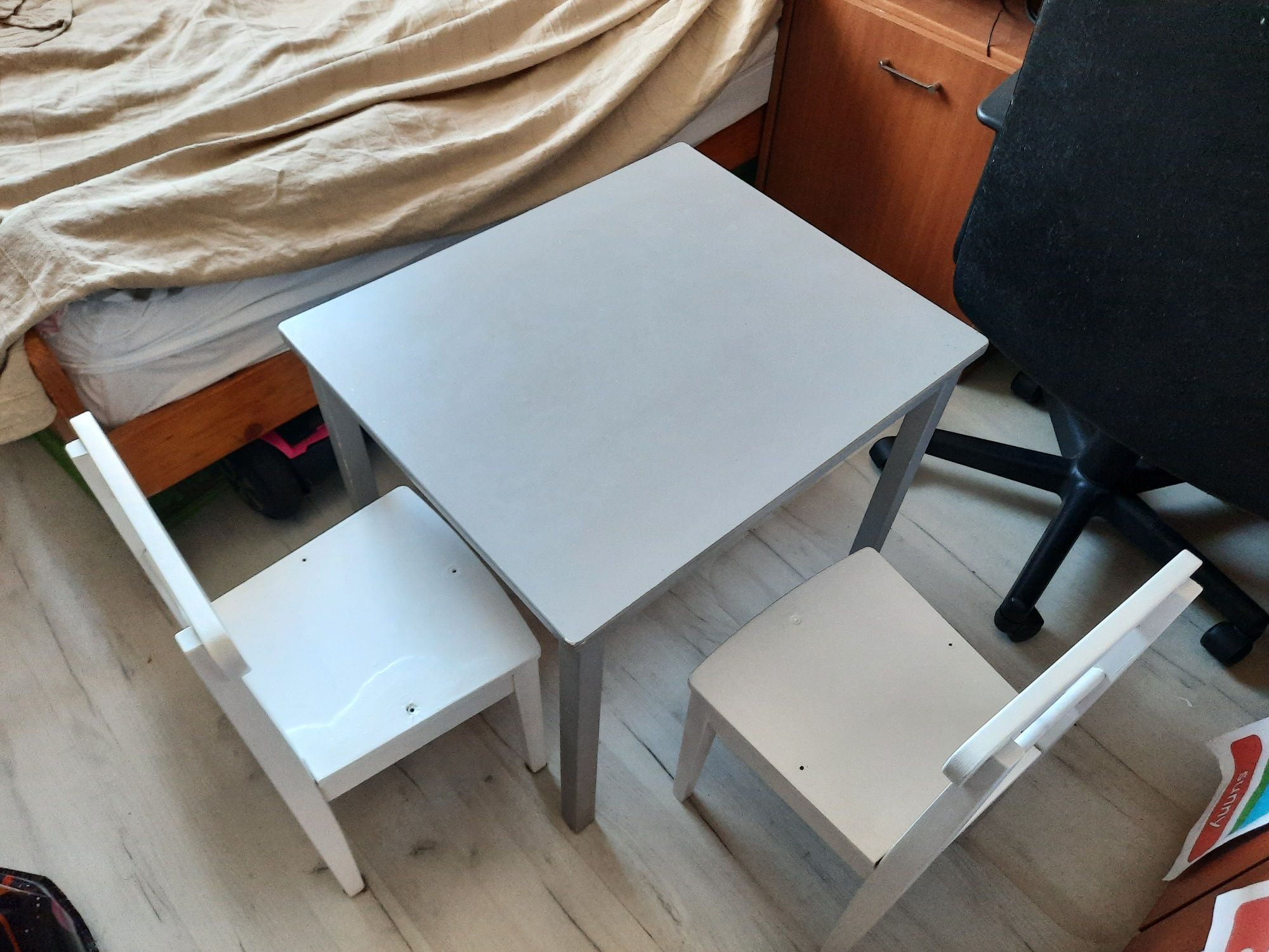 Stolik + dwa krzesła Ikea drewniane