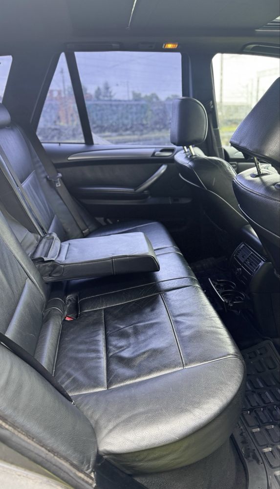 Продам авто BMW X5, E53
