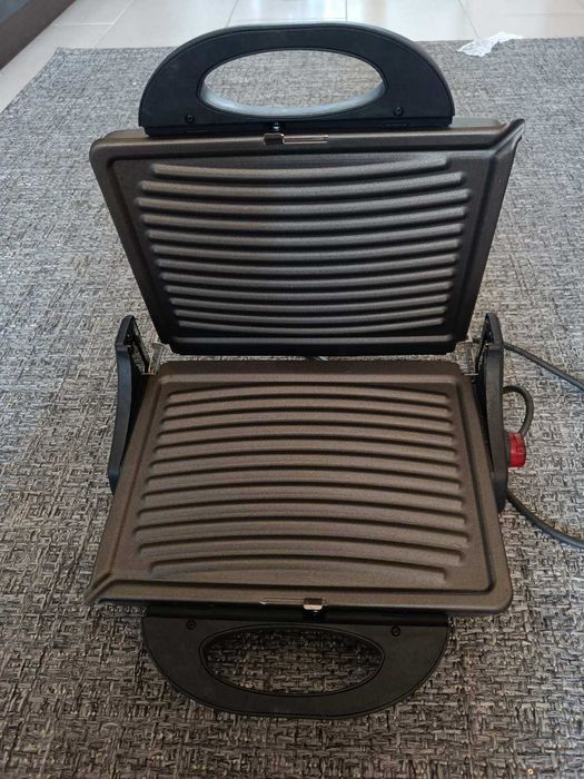 Гриль Kenwood PG1600