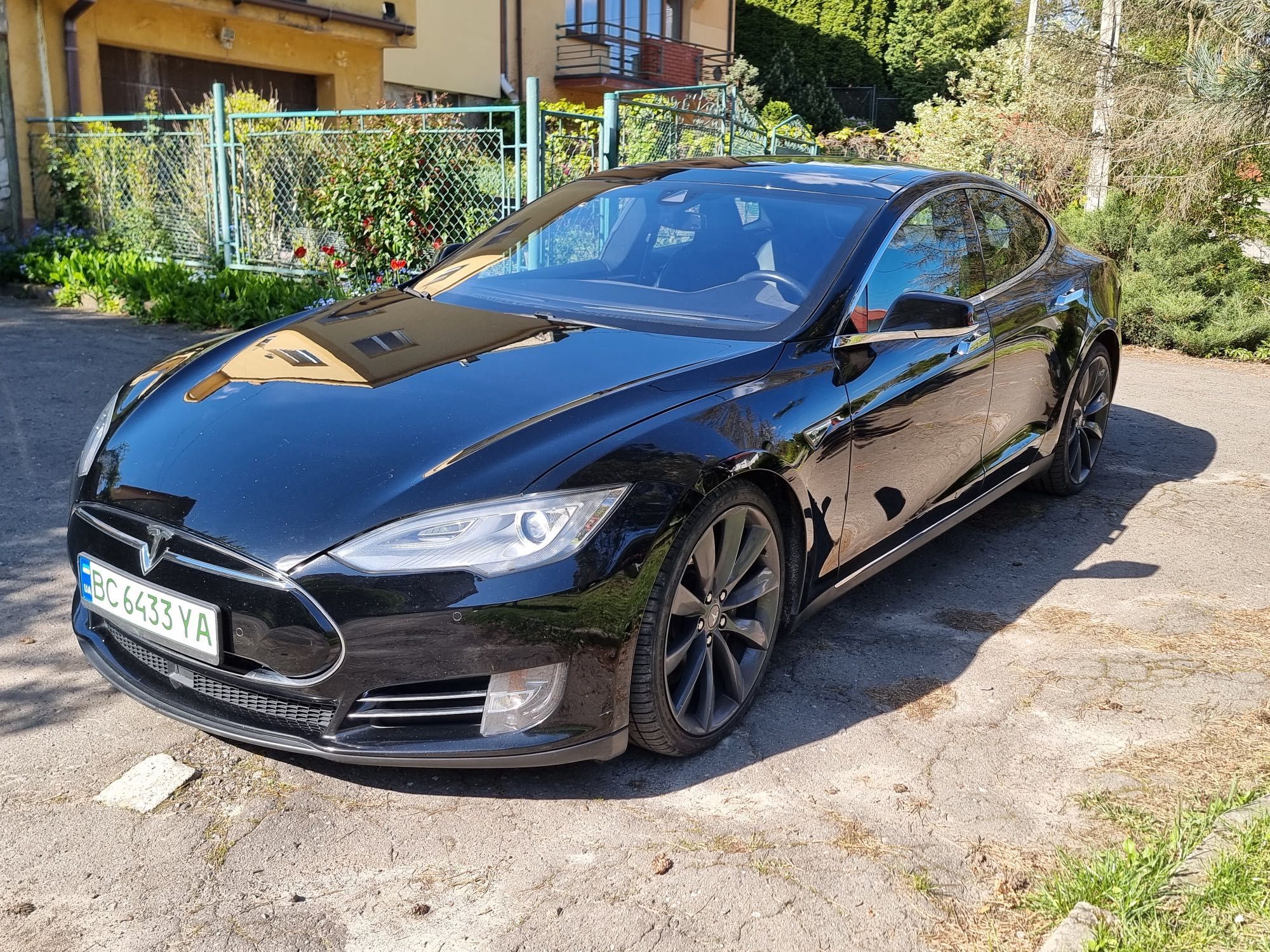 Tesla model S 2015