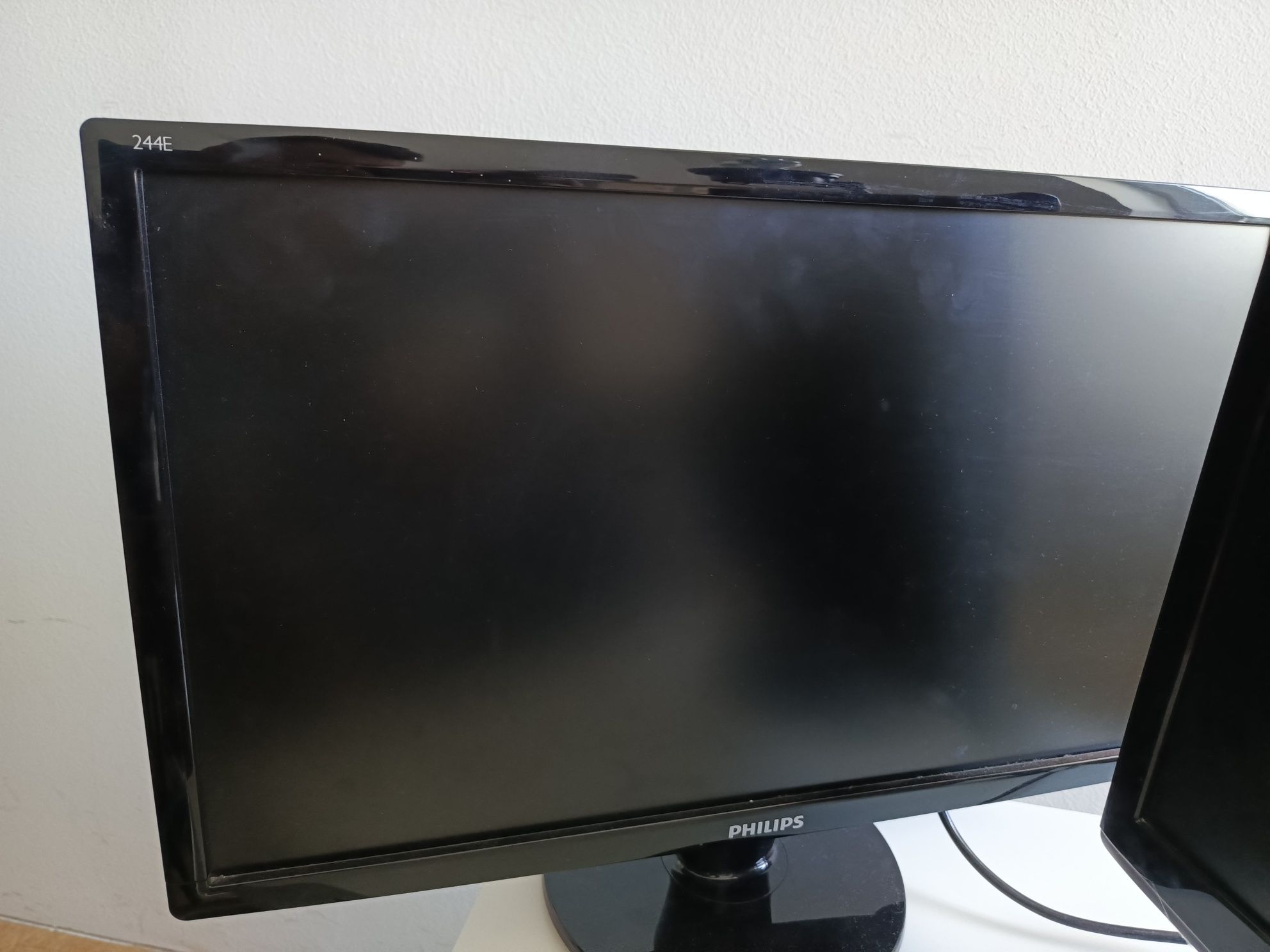 Monitor  HDMI 19, 20, 21, 22, 23, 24 cale