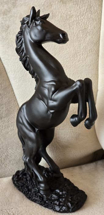 Piękna bogatozdobiona figurka kolekcjonerska konia. NOWA. Koń ARABSKI