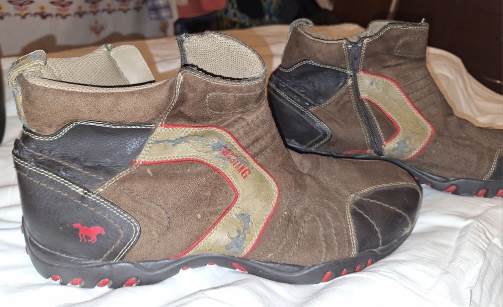 Черевики  Mustang 47