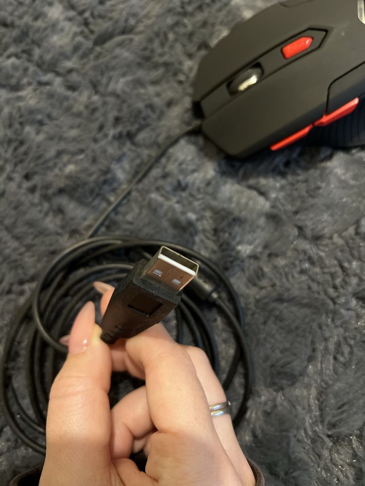 Rato Trust Preto e Vermelho para Computador