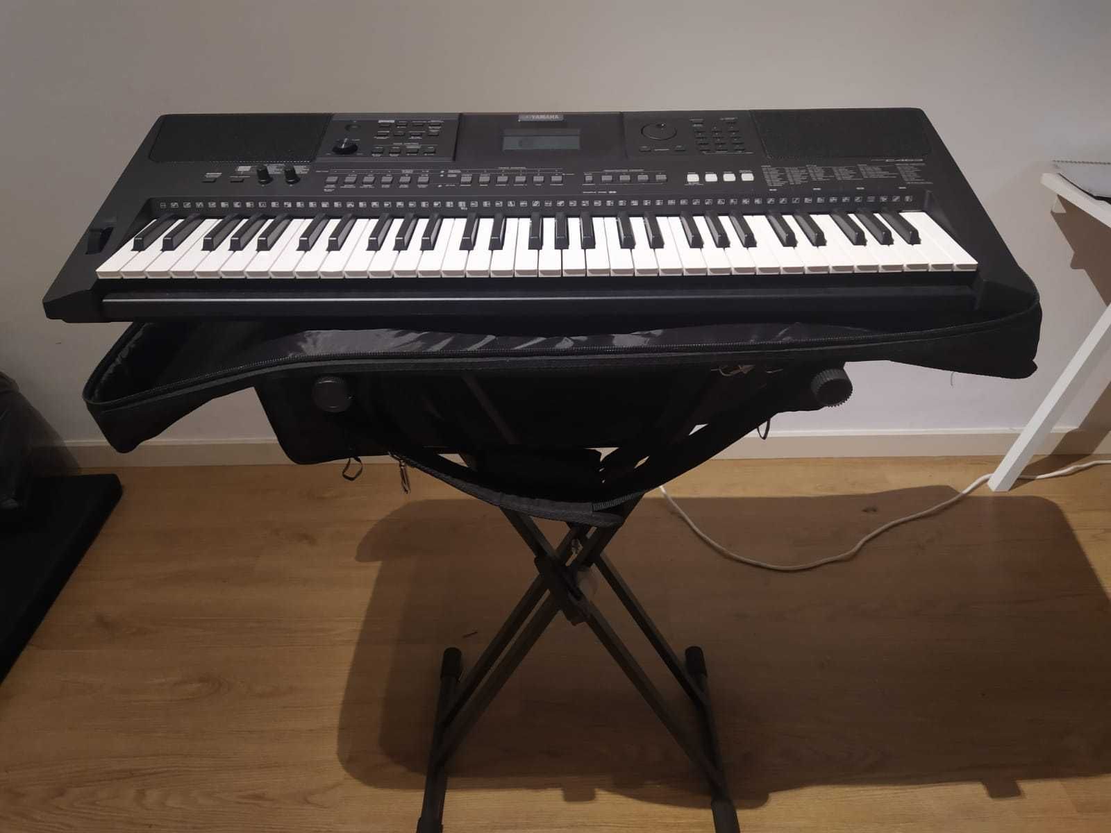 Teclado Yamaha PSR-E463 + acessórios