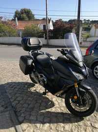 Vendo Honda Forza 750