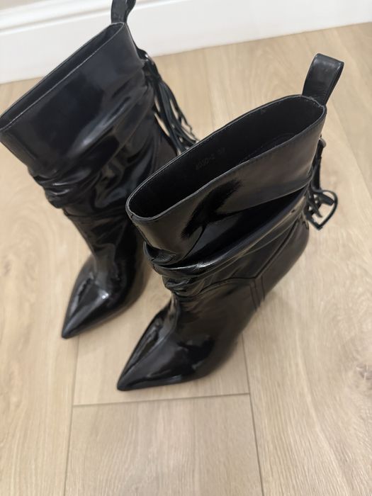 Piękne lakierowane kowbojki Nina Basco r39