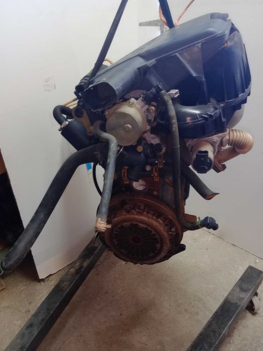 Motor Renault F8Q 1.9D com bomba elétrica Kangoo Clio Impecável