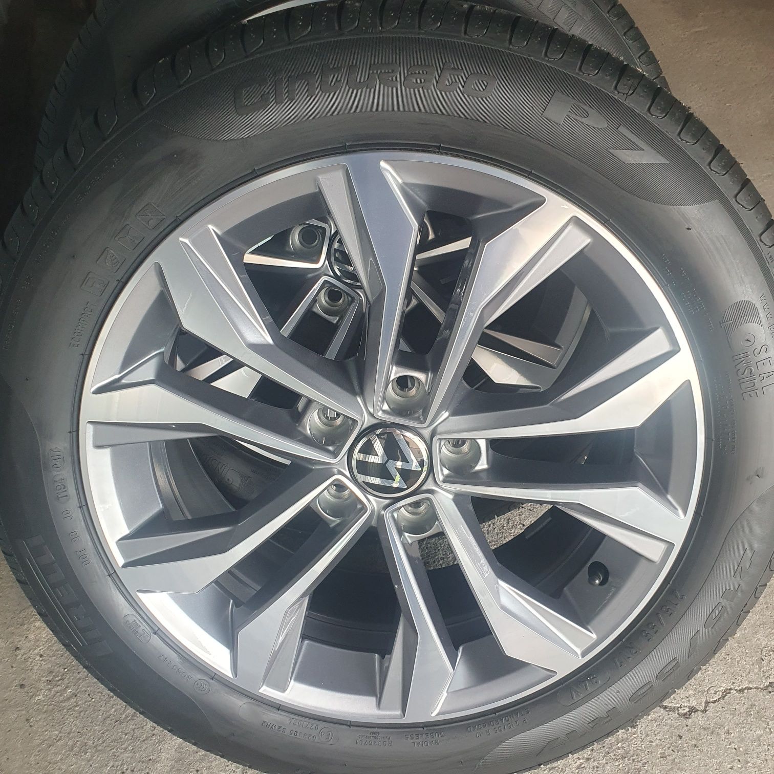 Nowe felgi orginal vw b8 nowe opony stary rok  gratis pirelli