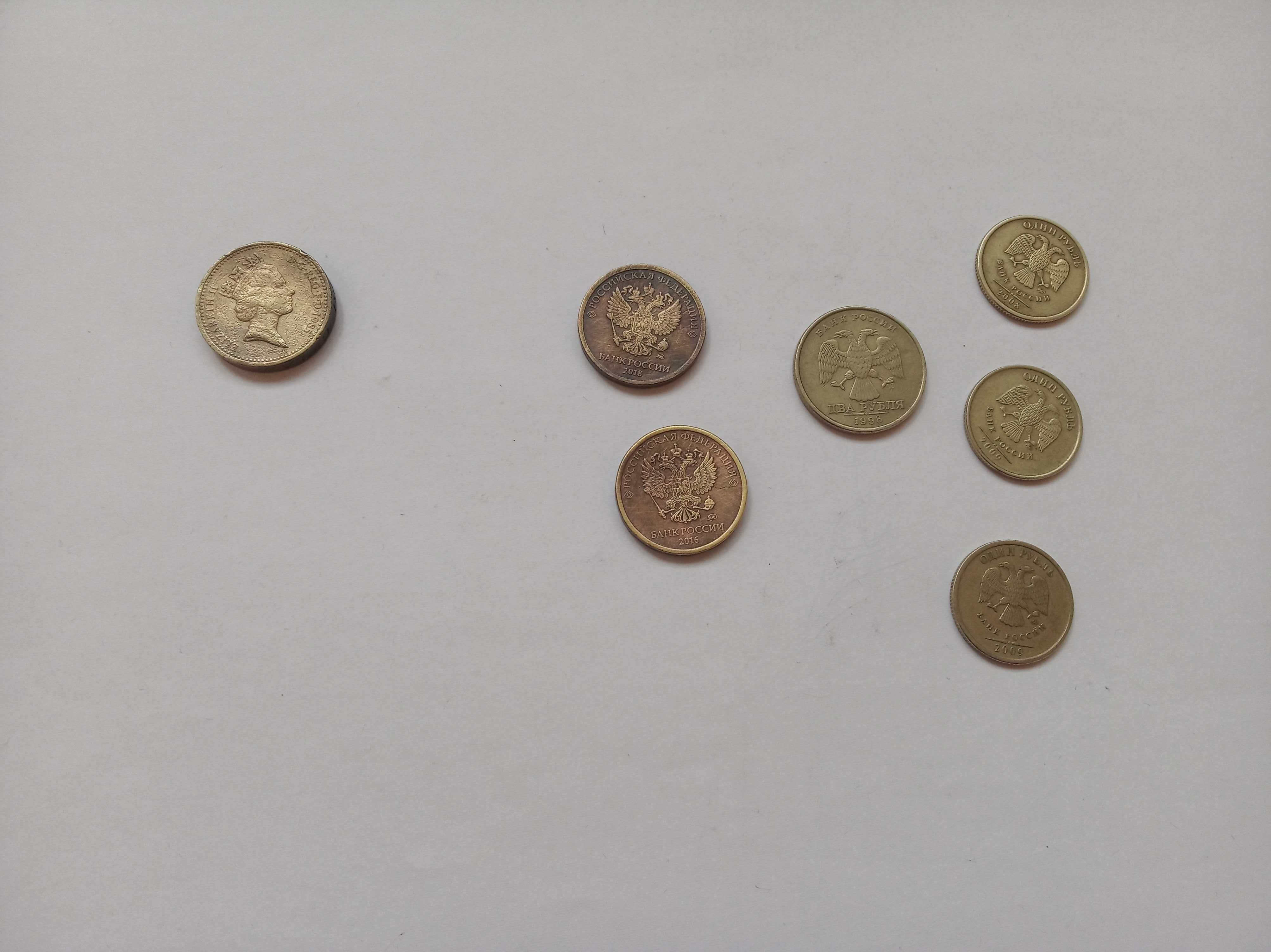Монети 51 штука євро центи, злоті, паунд, рублі