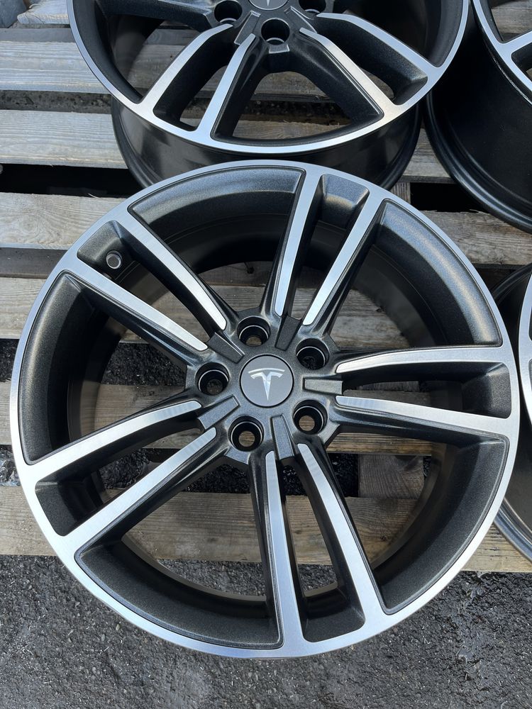 Диски 5/120r19 Tesla original model s