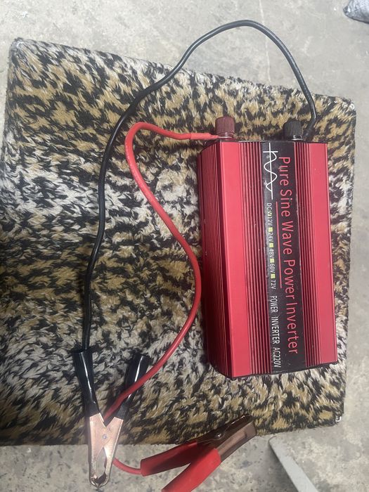 Інвертор 12/220 чистий сінус