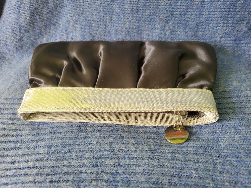 Kosmetyczka marki PUPA