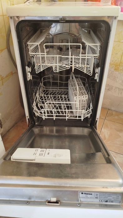 Продам посудомийну машину