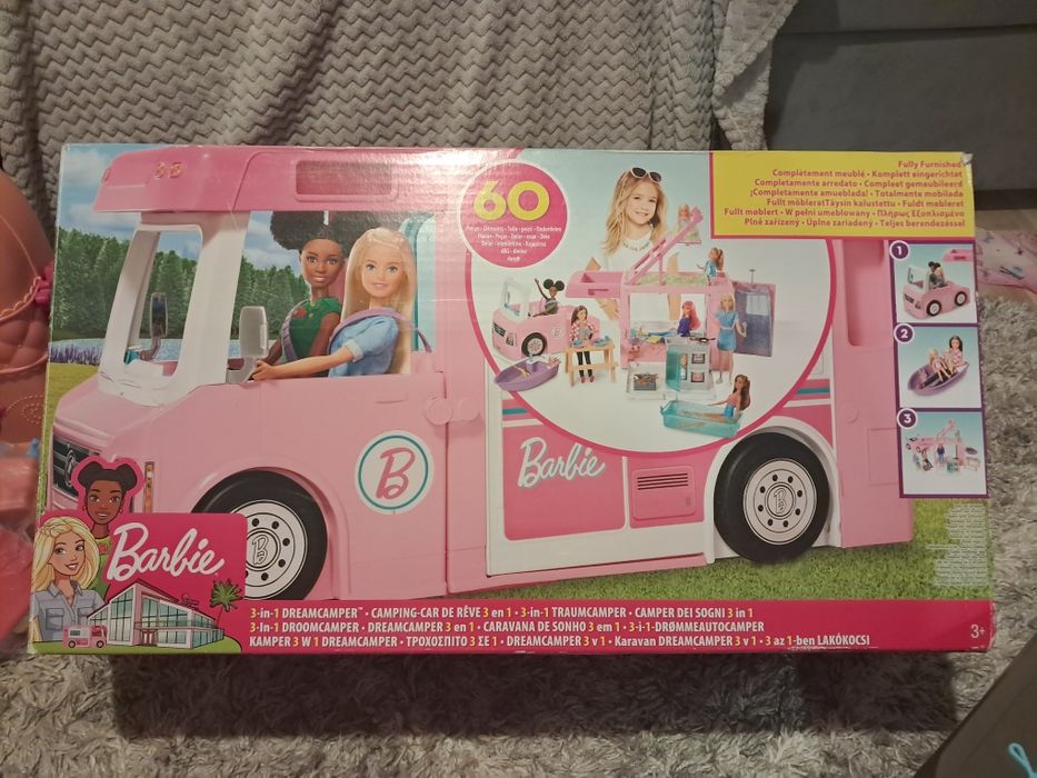 Duzy kamper Barbie. Stan bdb. Pudełko.