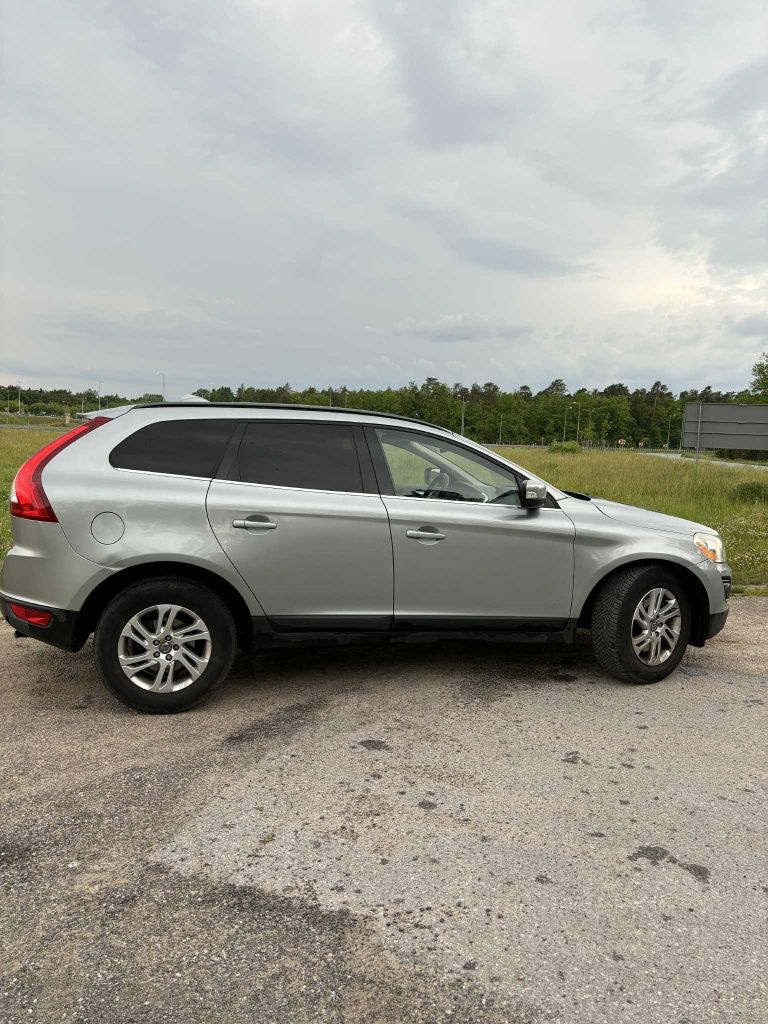 Volvo XC60 D5 2.4 Diesel Automat -2010 -Stan bdb
 Cena: 46 500