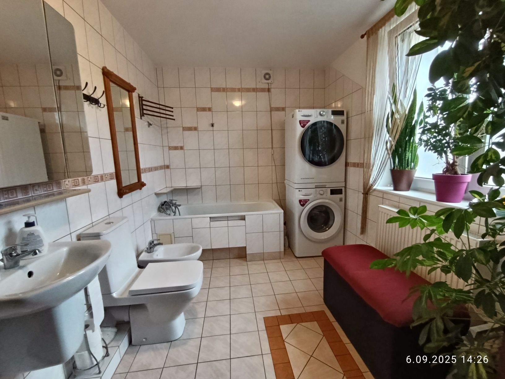 Mieszkanie z ogrodem i tarasem / pół domu z dużą piwnicą