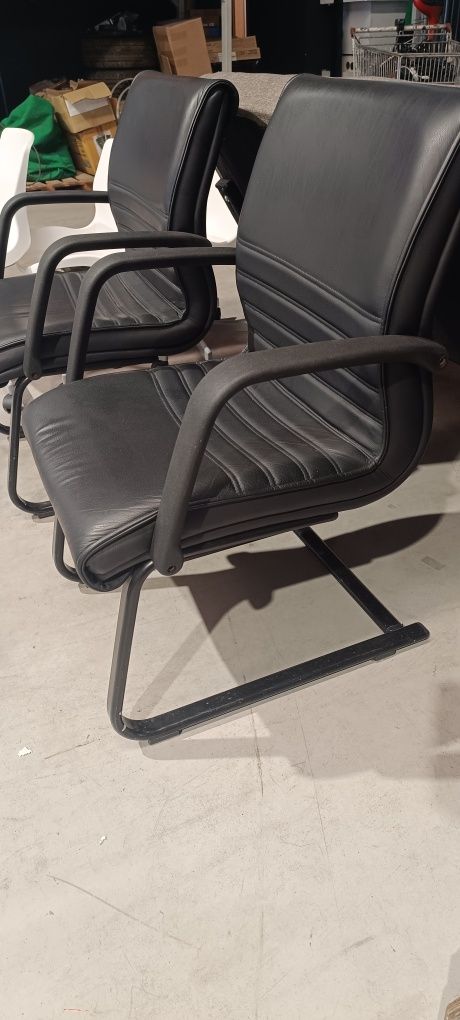 Mesa e cadeiras escritorio a excelente preço