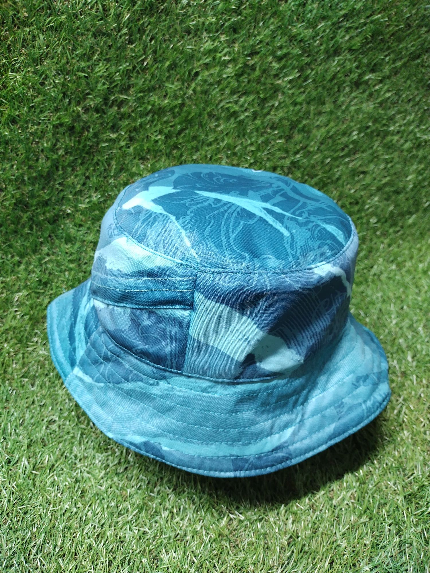 Czapka buckethats FC Liverpool