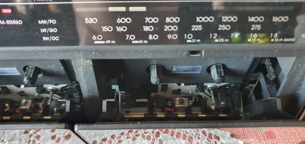 Radiomagnetofon GRUNDIK